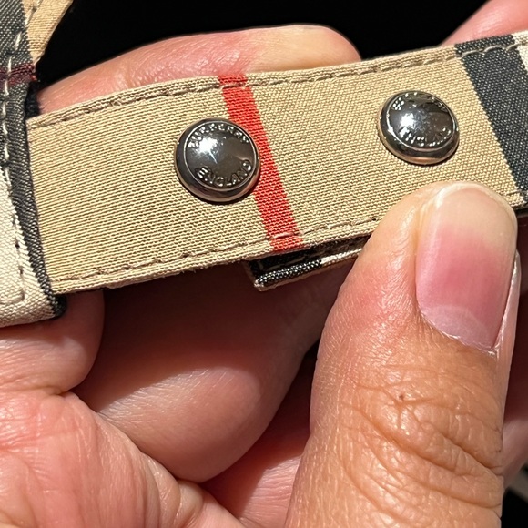 Burberry hat medium pre-loved - Picture 8 of 14